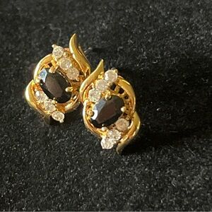 JC Black Rhinestone And Clear Rhinestone Stud Earrings Gold Tone